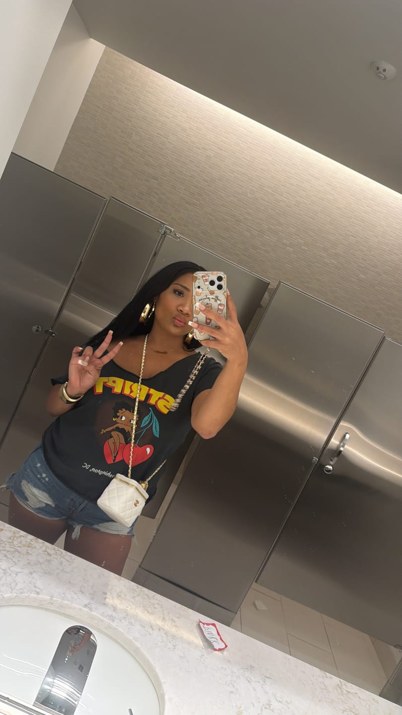Customer photo review of BETTY BOOP VINTAGE TEE