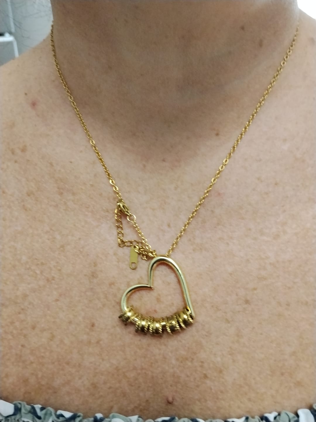Customer photo review of Collana Incisa "Cuore della Famiglia"