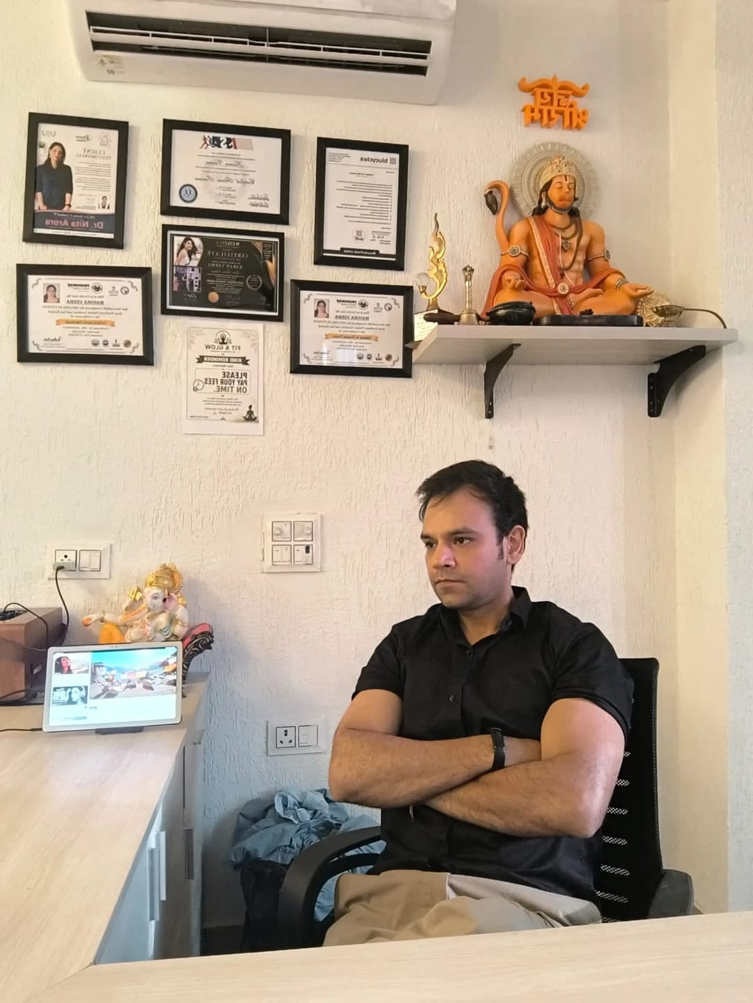 Customer photo review of Shri Hanuman Dhyana Mudra Wall Mural – 2x2ft |  Elevate Your Home’s Energy with Dhyani Hanuman