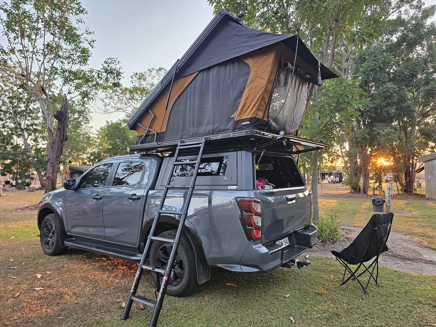 Customer photo review of Rainger Revo-X 1.45 Hardshell Roof Top Tent