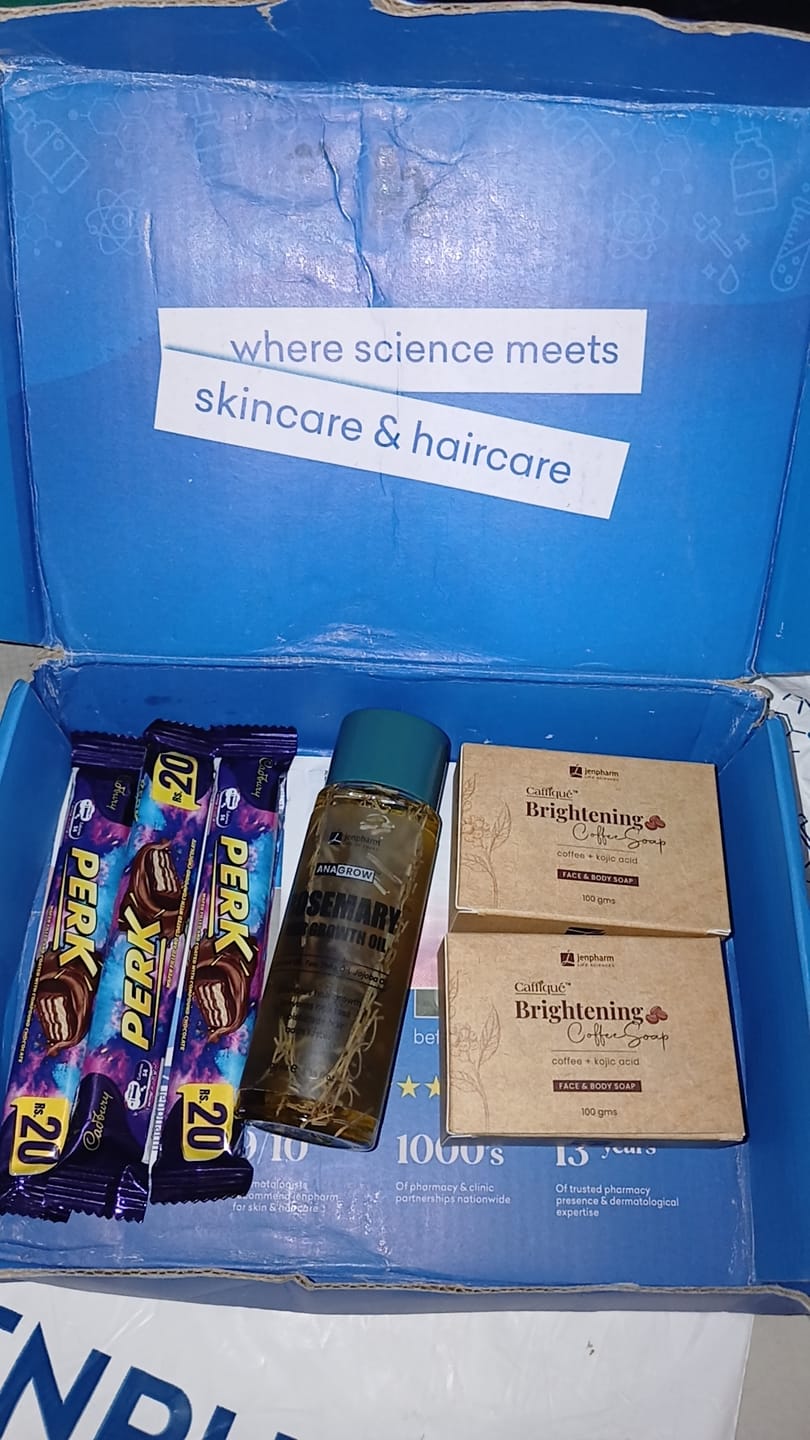 Customer photo review of Anagrow Rosemary Hair Oil