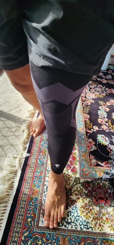Customer photo review of Compression Sleeves V2 for Knees and Legs