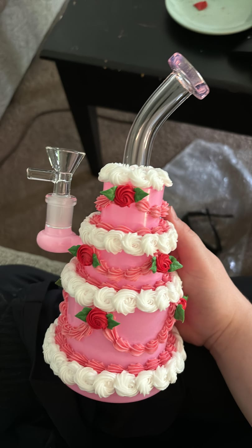 Customer photo review of CAKE BONG