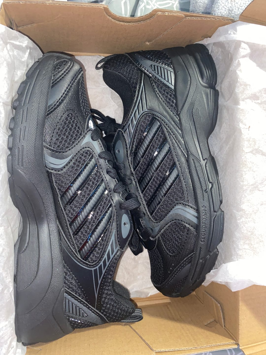 Customer photo review of [LNGSHOT X ADIDAS] ECLYPTAIN SNEAKERS