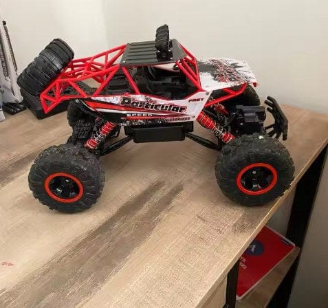 Customer photo review of Ferngesteuerter Offroad Truck RC Auto 4x4 | Allradantrieb Stoßdämpfer Geländewagen 1:12