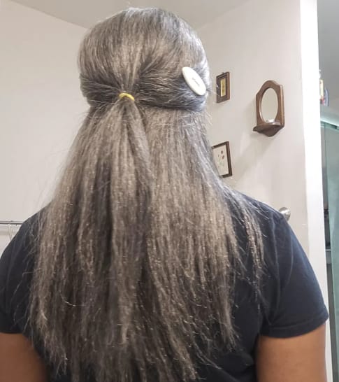 Customer photo review of Luvwin 5x5 Closure Kinky Straight Salt & Pepper Free Parting Glueless Wig
