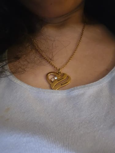 Customer photo review of Collier avec cœurs unis et pierres de naissance