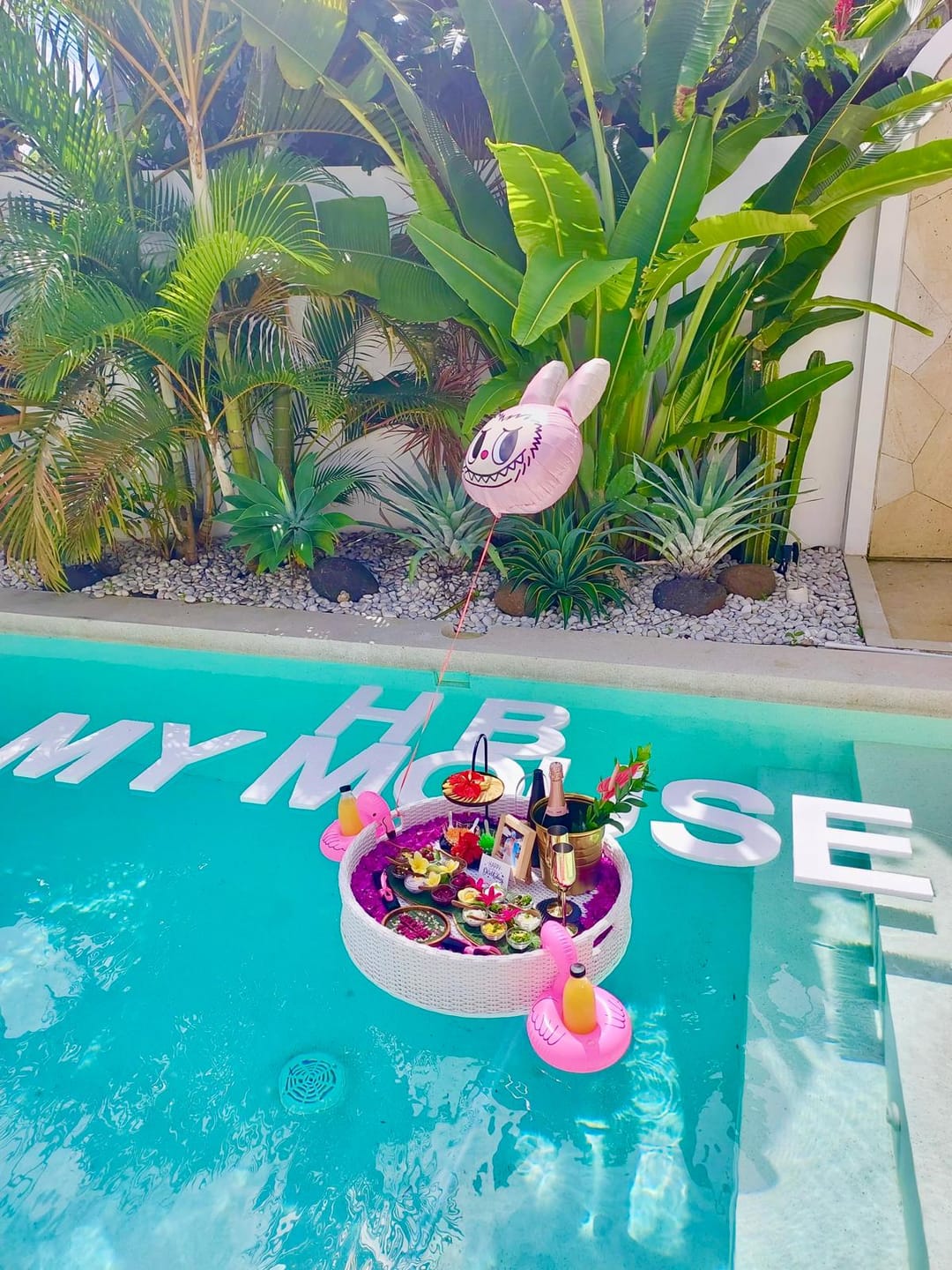 Customer photo review of 👑🍾 Luxury Floating Breakfast – Caviar & Blinis