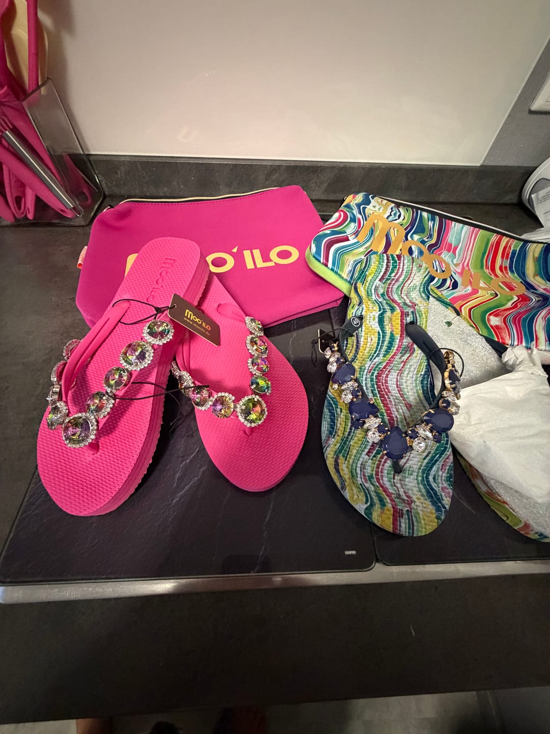 Customer photo review of Flip-Flop / Katja - Rainbow / B Ware - Druck kann sich lösen / Schuh wird in einer tollen Laptop Tasche versendet