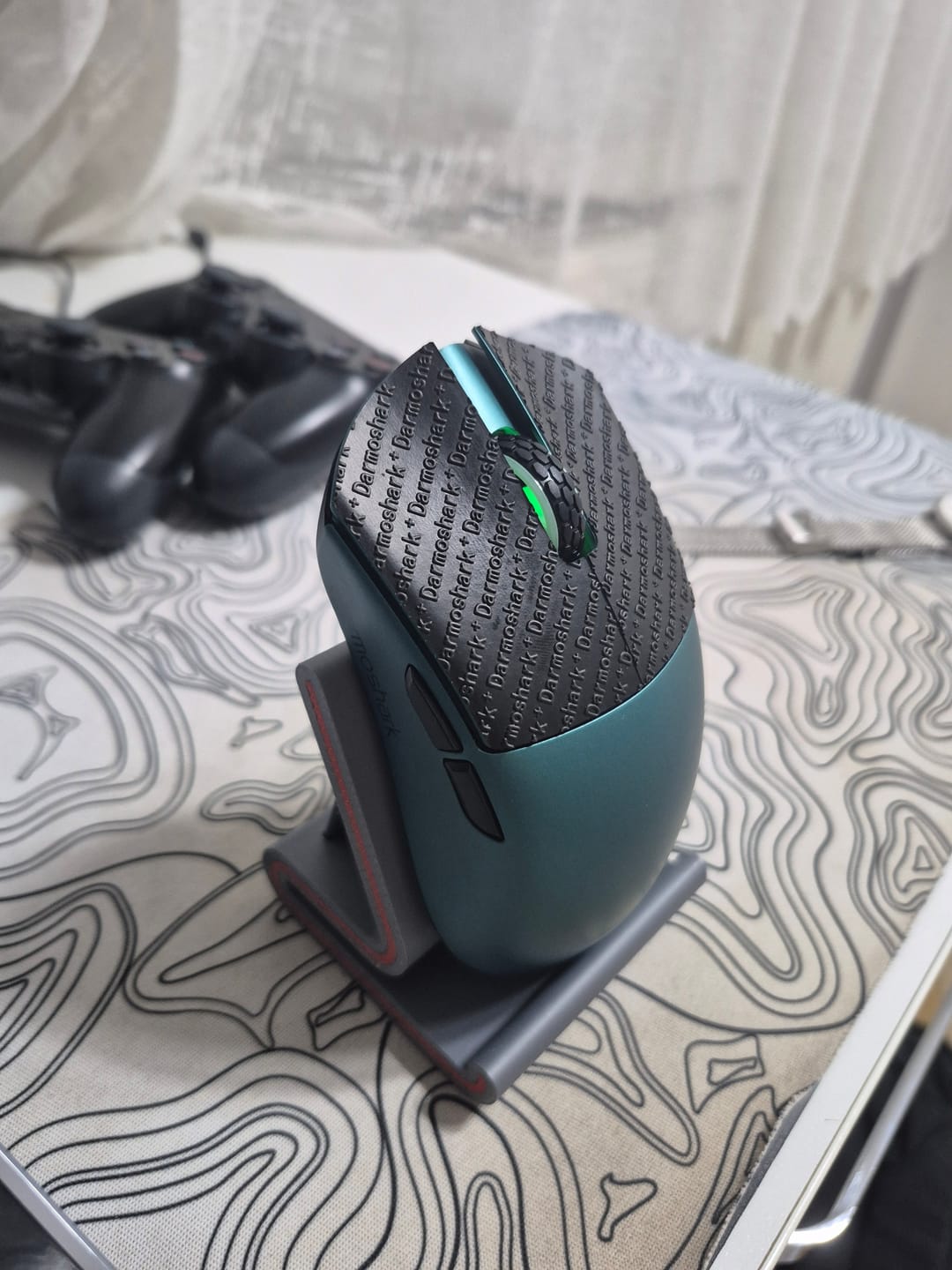 Customer photo review of Darmoshark M3 V2 Wireless Mouse