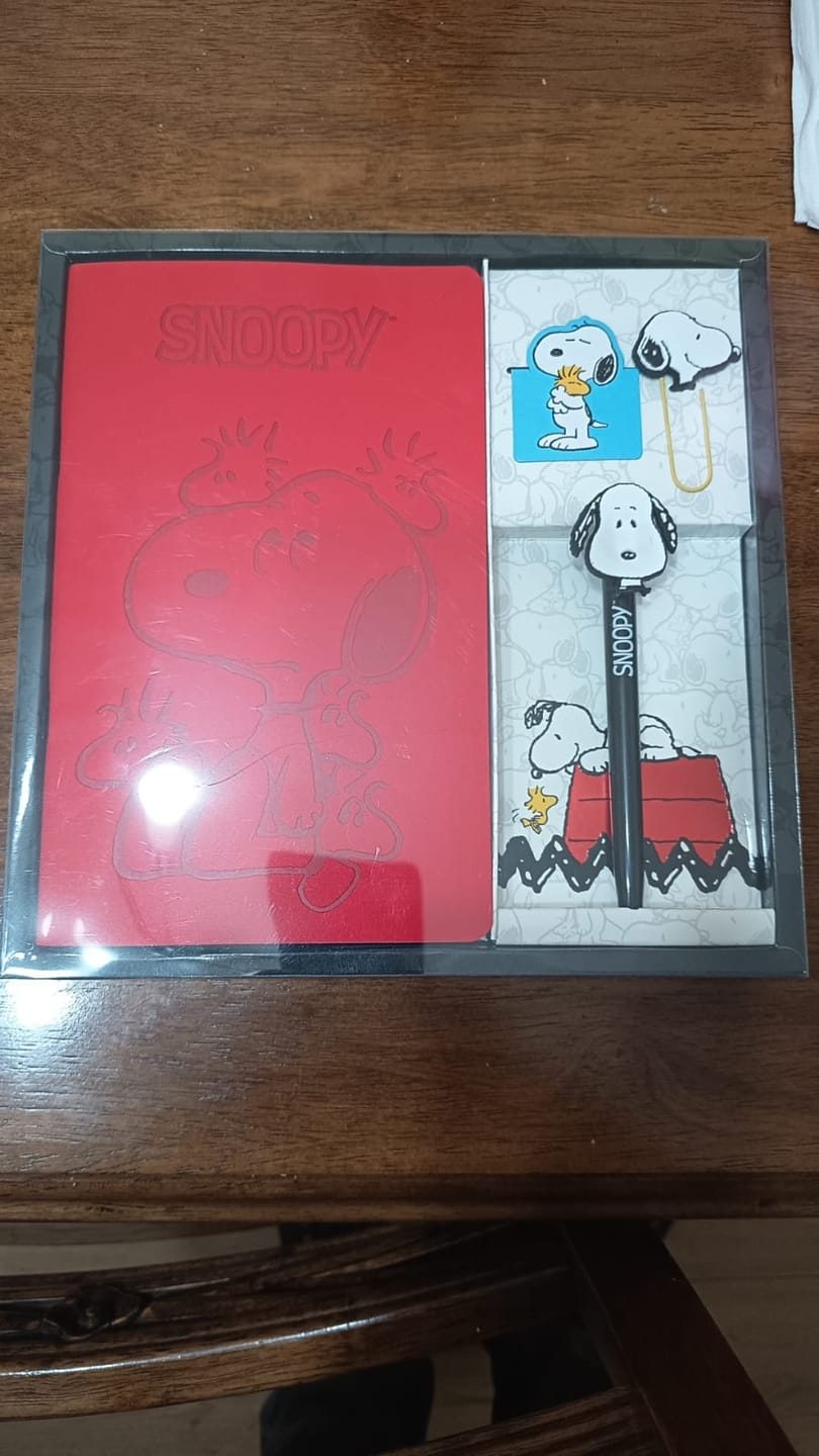 Customer photo review of Mooving at Work - Kit Libreta Office Set Snoopy