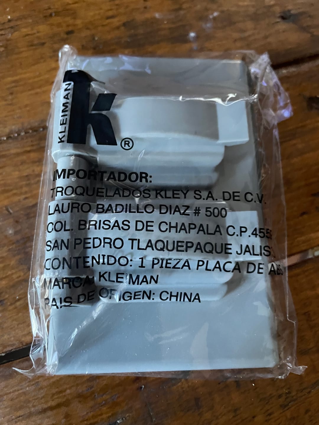 Customer photo review of Placa Intemperie Para Contacto Dúplex