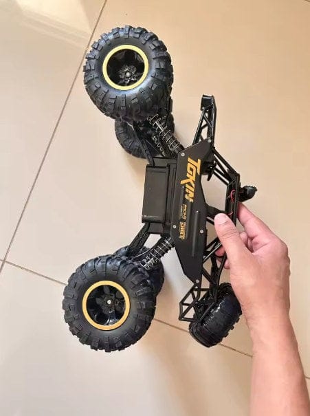 Customer photo review of Ferngesteuerter Offroad Truck RC Auto 4x4 | Allradantrieb Stoßdämpfer Geländewagen 1:12