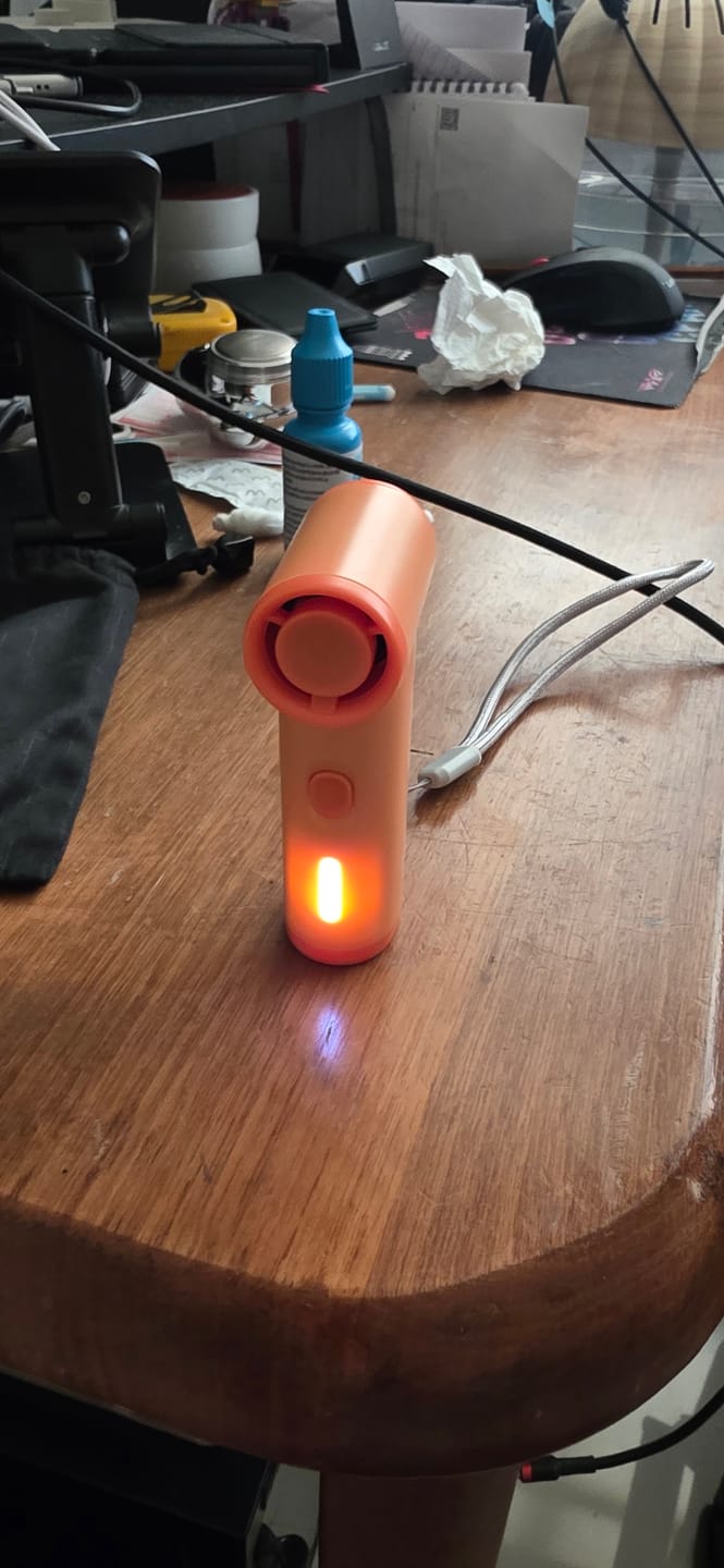 Customer photo review of NEF Nano - Palm-Sized High-Speed Handheld Fan