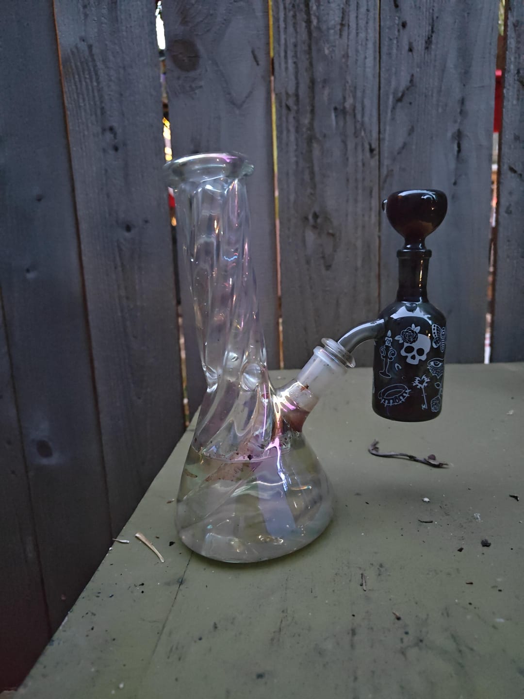 Customer photo review of IRIDESCENT SWIRL BONG 8"