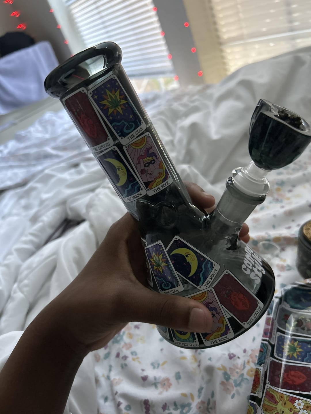 Customer photo review of TAROT CARD BONG 8"