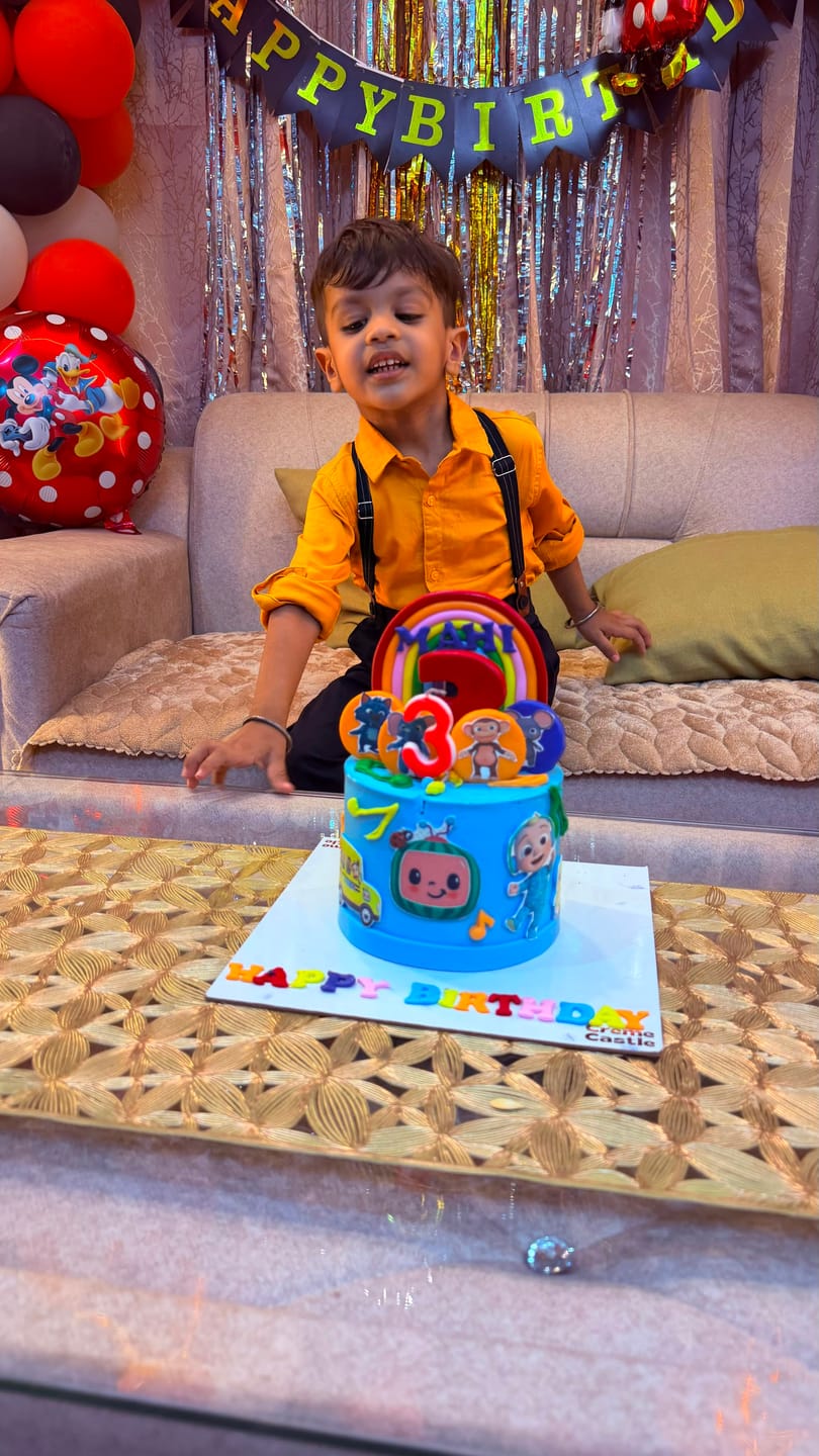 Customer photo review of Cocomelon Animals Cake