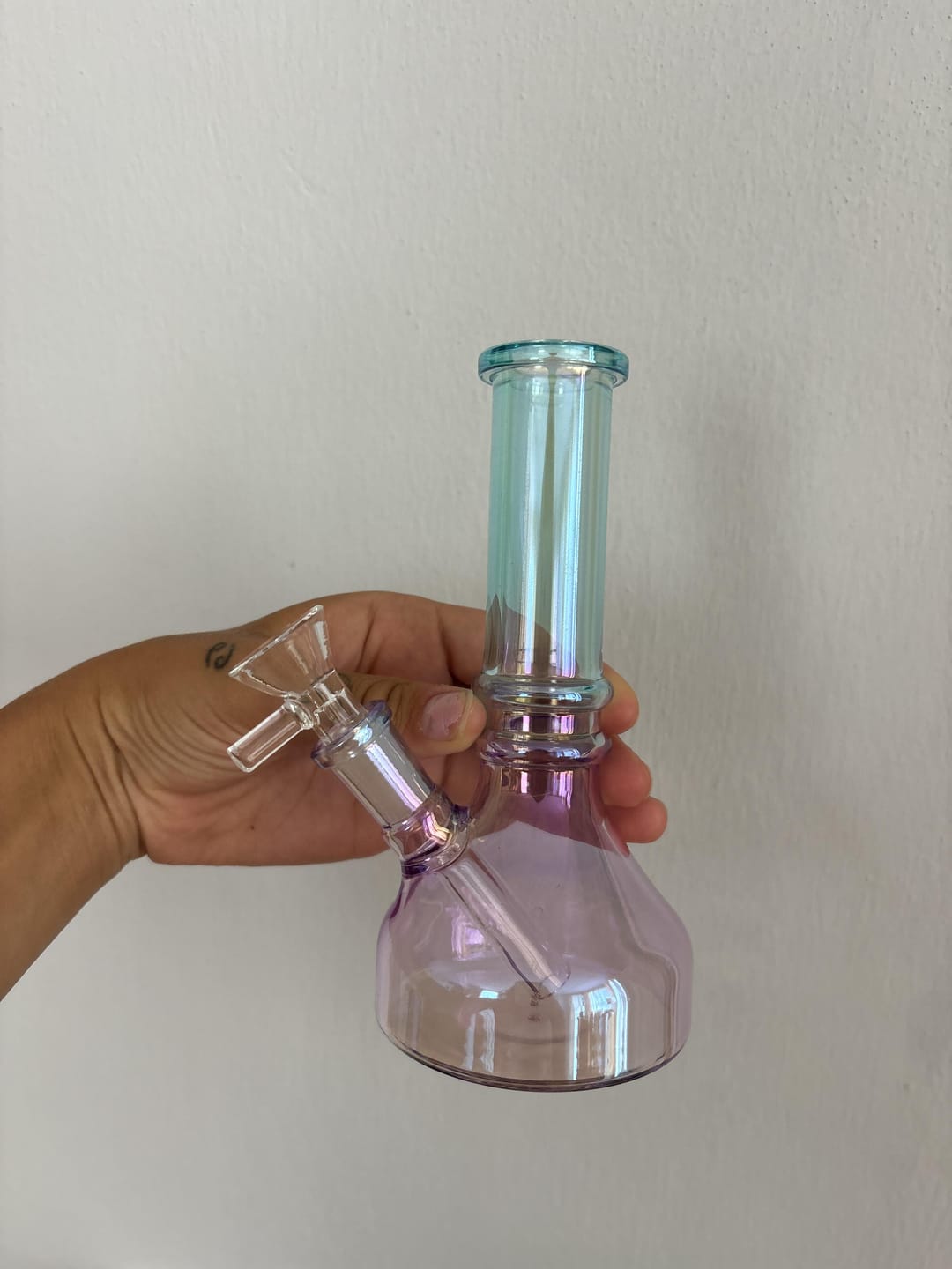 Customer photo review of IRIDESCENT GRADIENT BONG 6"