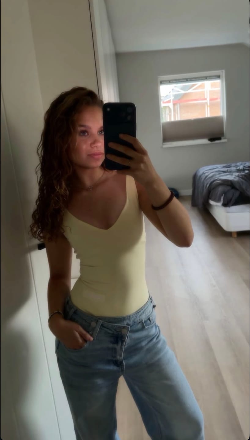 Avis client avec photo sur le body LABEL BUTTER YELLOW