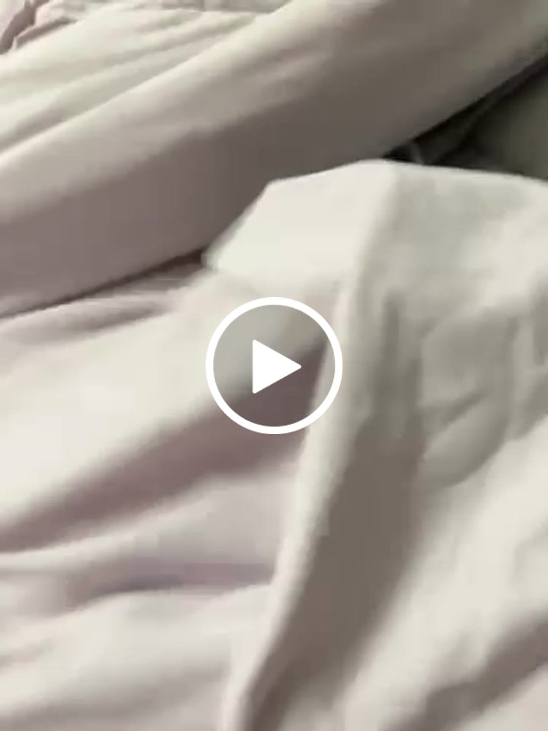 Customer video review of CloudCool™ Cooling Comforter