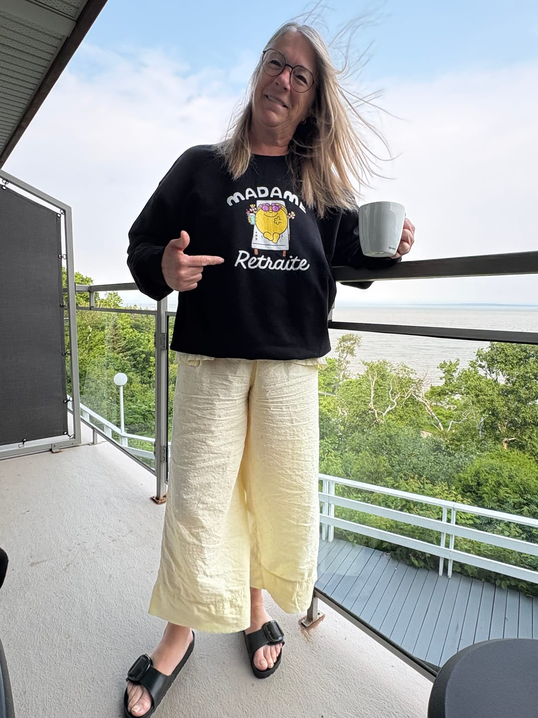 Customer photo review of Sweatshirt Madame Retraite