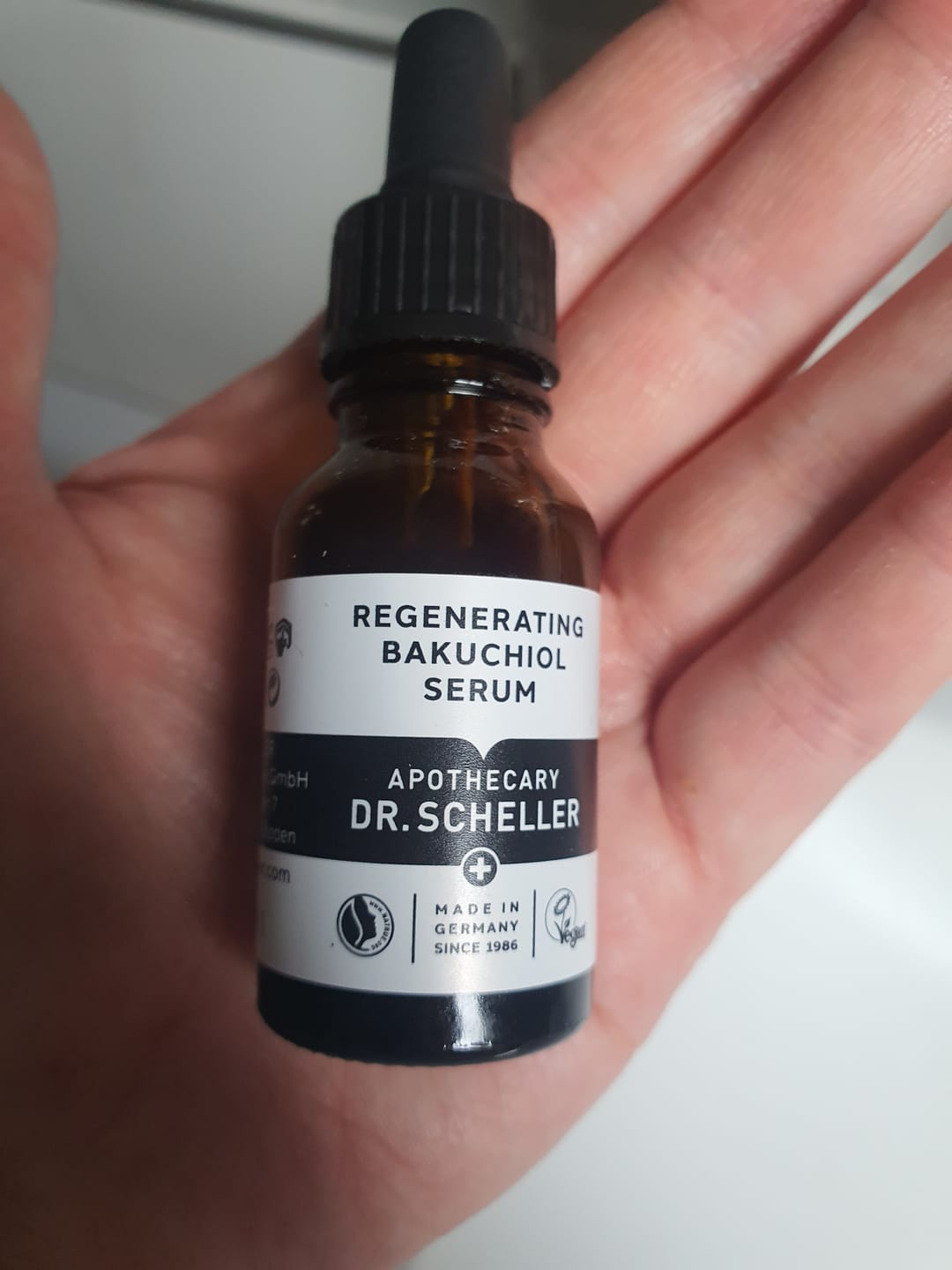 Customer photo review of Regenerierendes Bakuchiol Serum