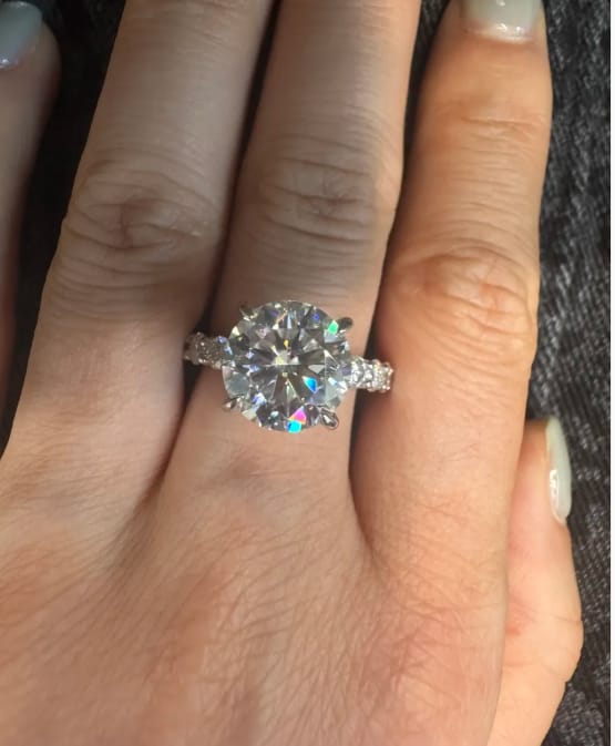 Customer photo review of Rodiffy Moissanite 2.0Ct~4.0 Ct Round Engagement Ring -4 Prong Setting