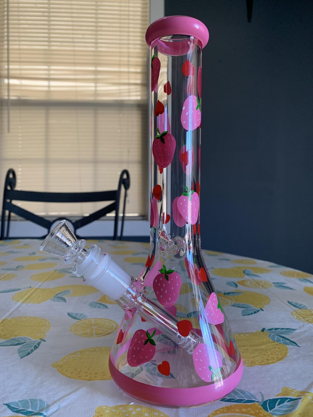 Customer photo review of KAWAII STRAWBERRY BONG 10"