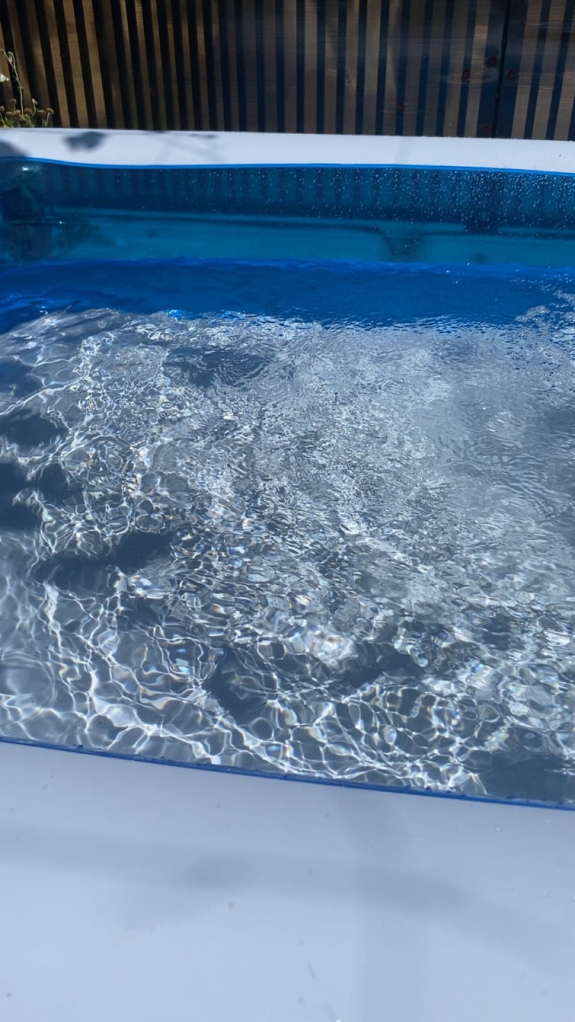 Customer photo review of Piscina mare gonflabila dreptunghiulara pentru toata familia, cadou colac si pompa