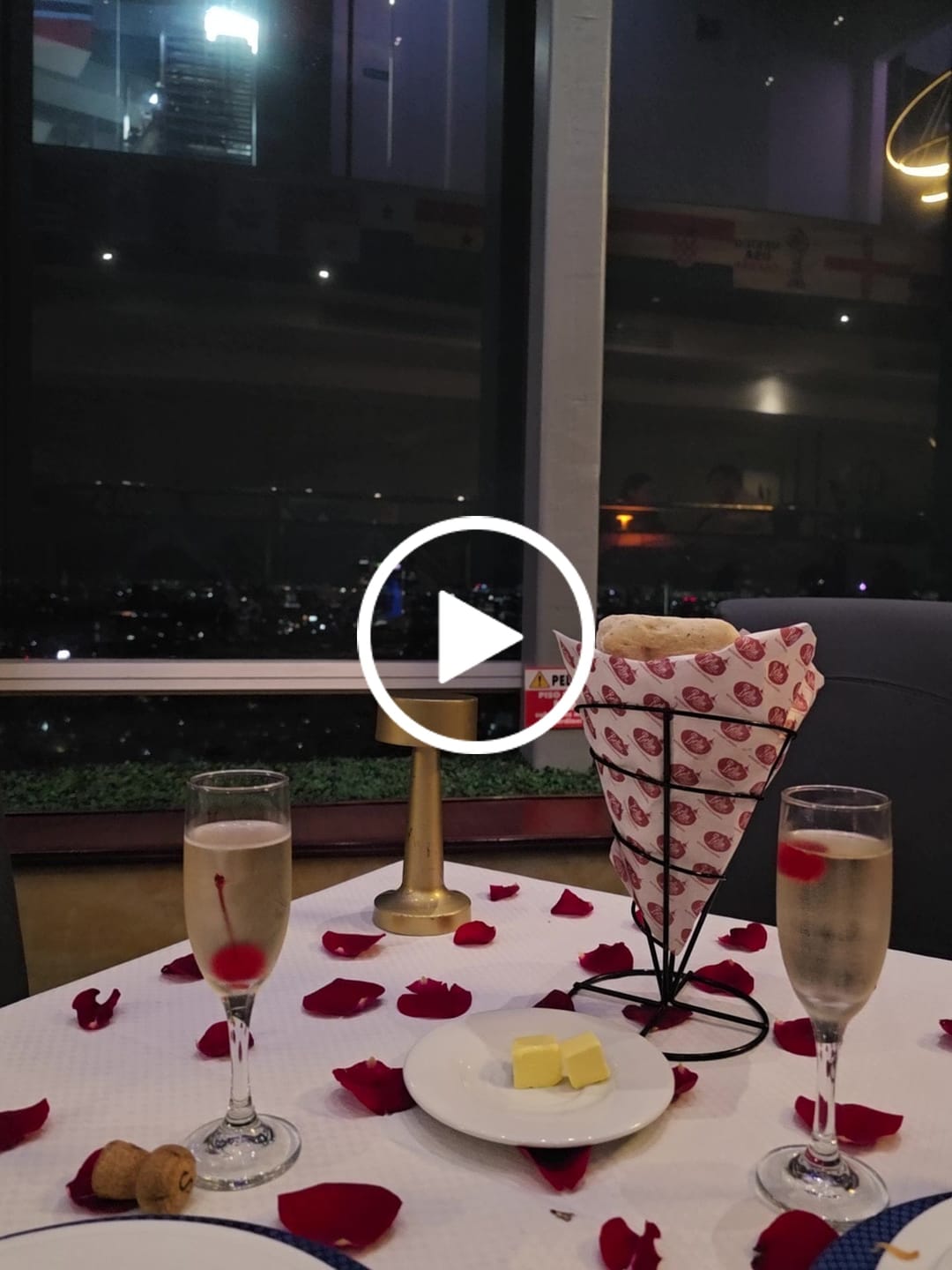 Customer video review of Mejorar postre por Esfera de Chocolate