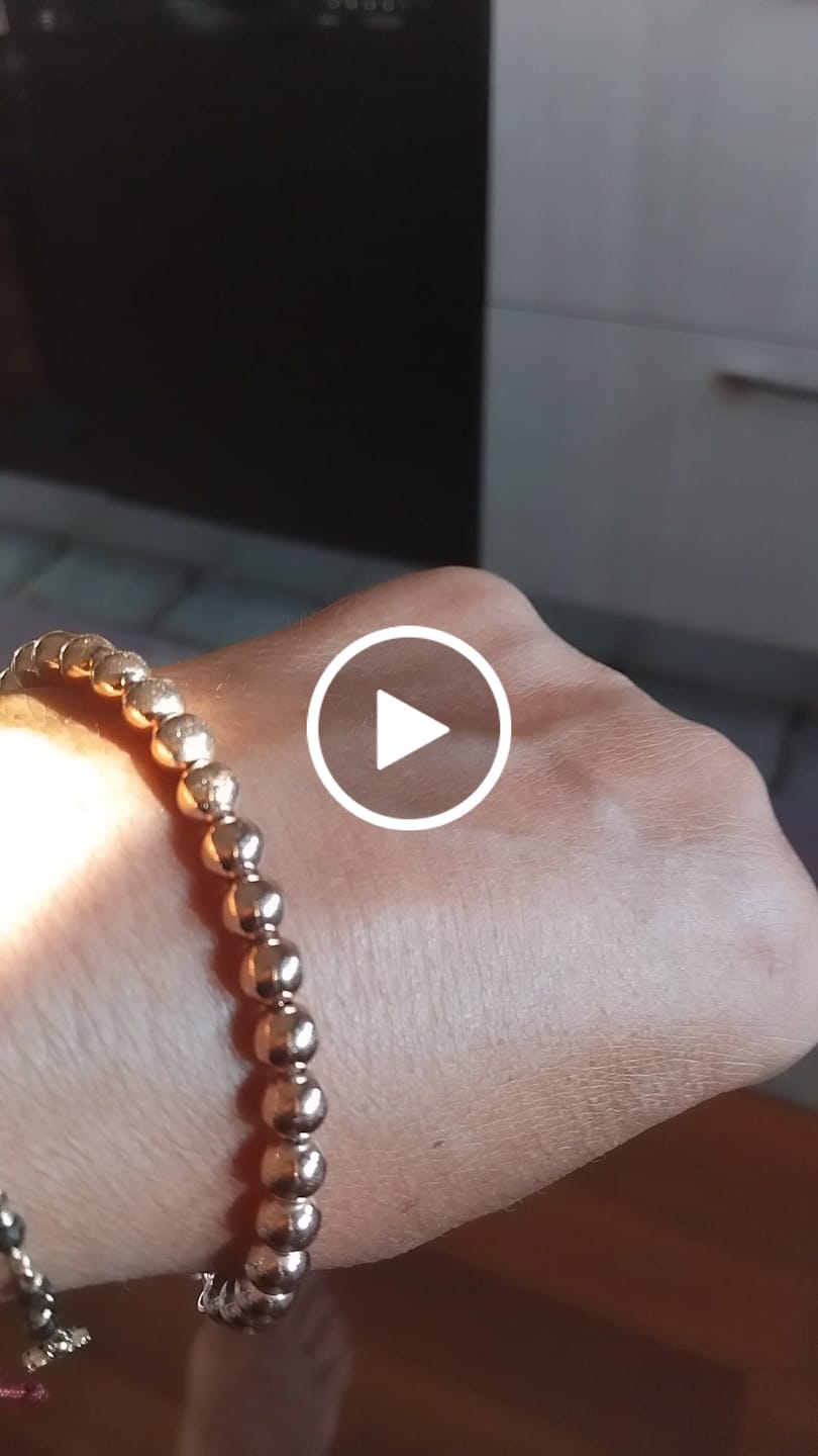 Customer video review of Bracciale a Palline 6 mm – Oro Giallo, Oro Bianco o Oro Rosa