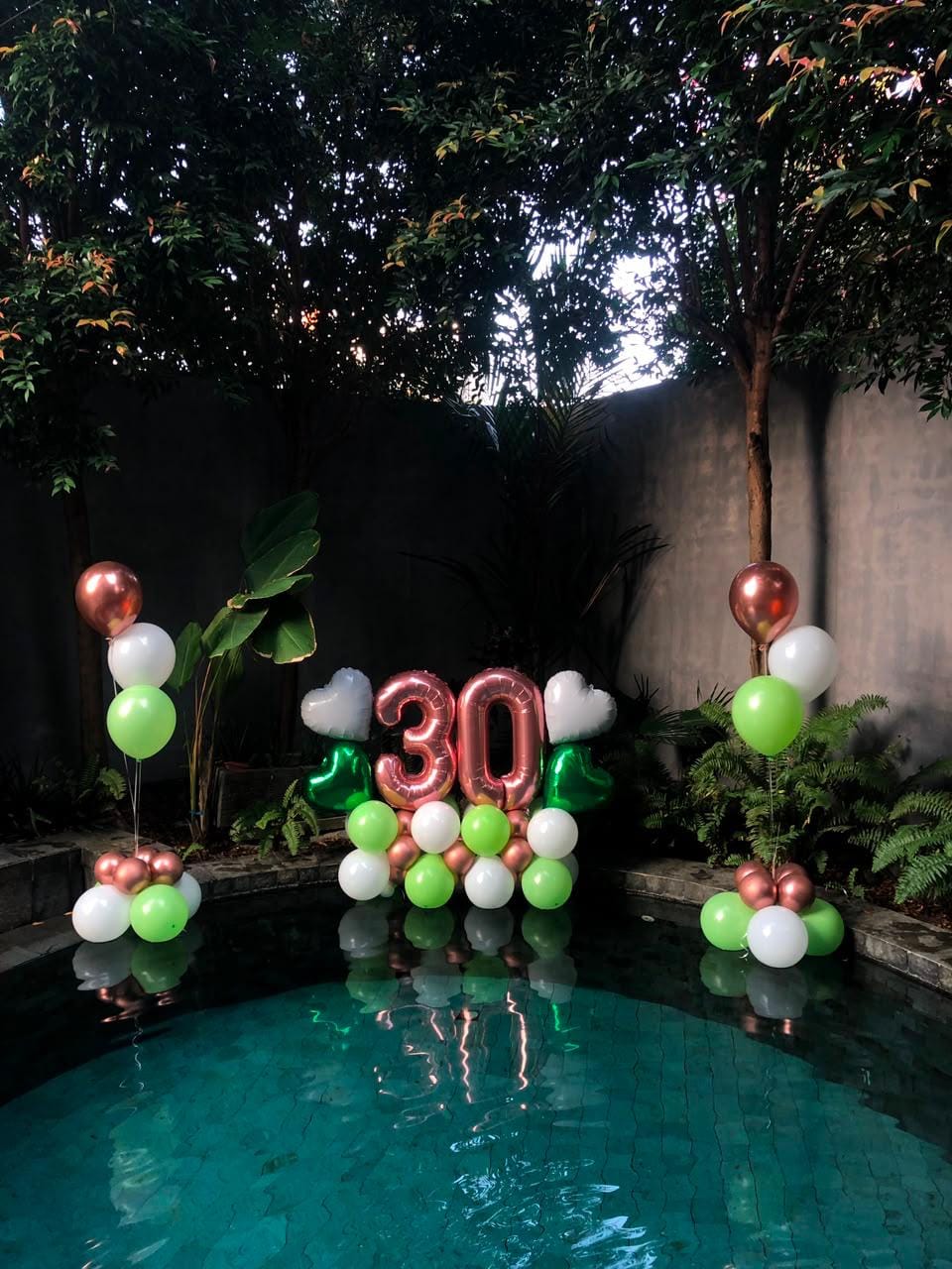 Customer photo review of 🎈 Pool Balloon Decoration Setup