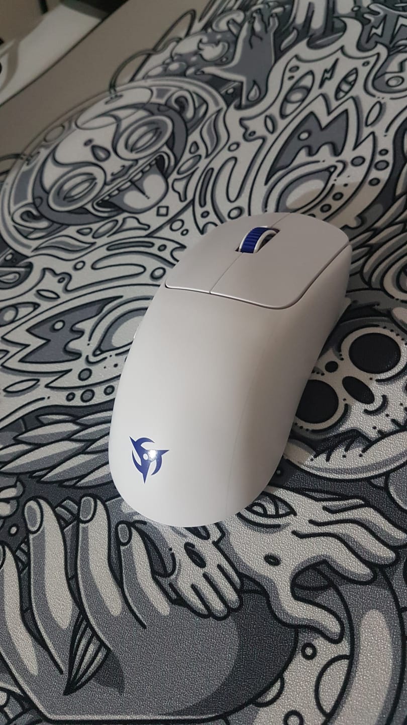 Customer photo review of Ninjutso Ten Wireless Mouse
