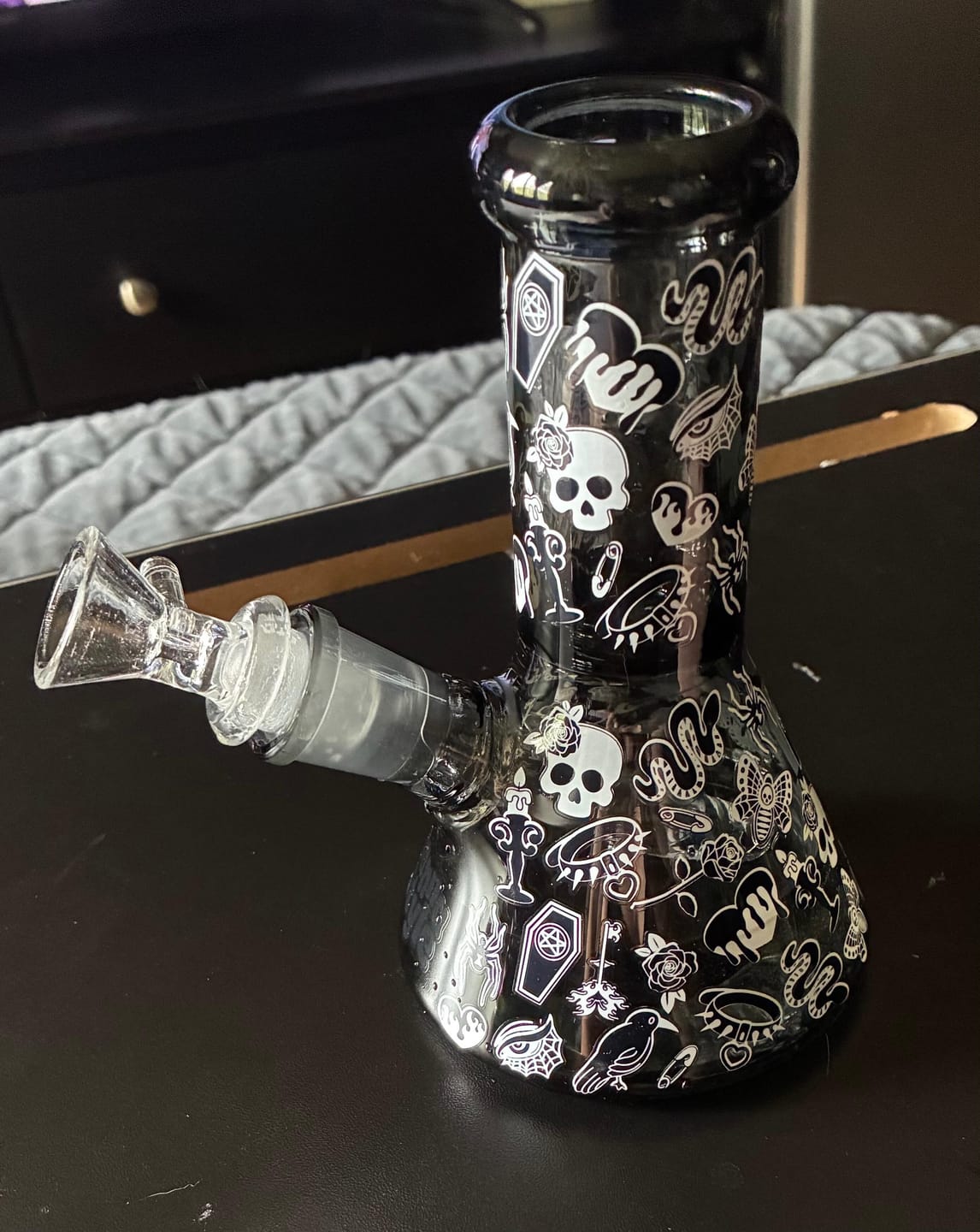 Customer photo review of GOTH BONG 6"