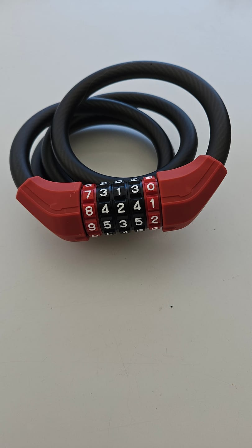 Customer photo review of Vakole Bike Lock Steel Five-digit Code Anti-theft 120cm Cable Password Lock