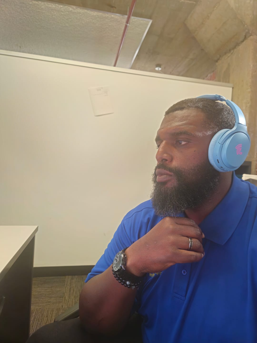 Customer photo review of Clarity CL01 Noise Canceling Headphones with Travel Case- Gold