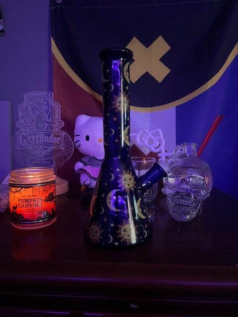 Customer photo review of 90's CELESTIAL BONG 10"