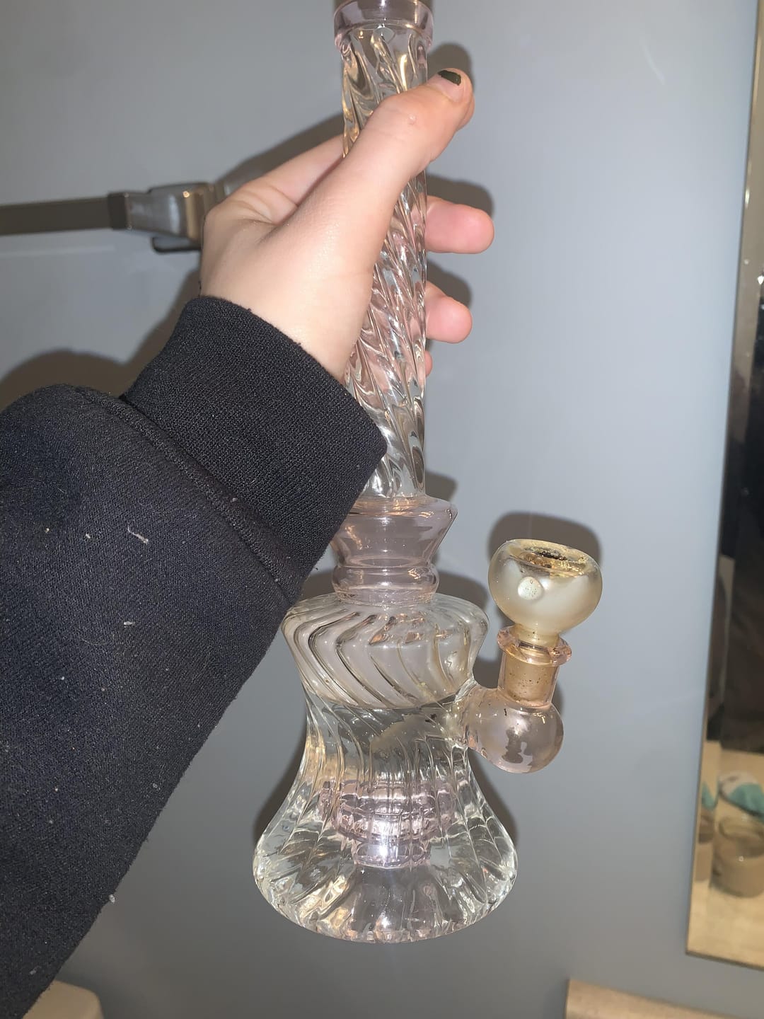 Customer photo review of ELEGANT SWIRL BONG