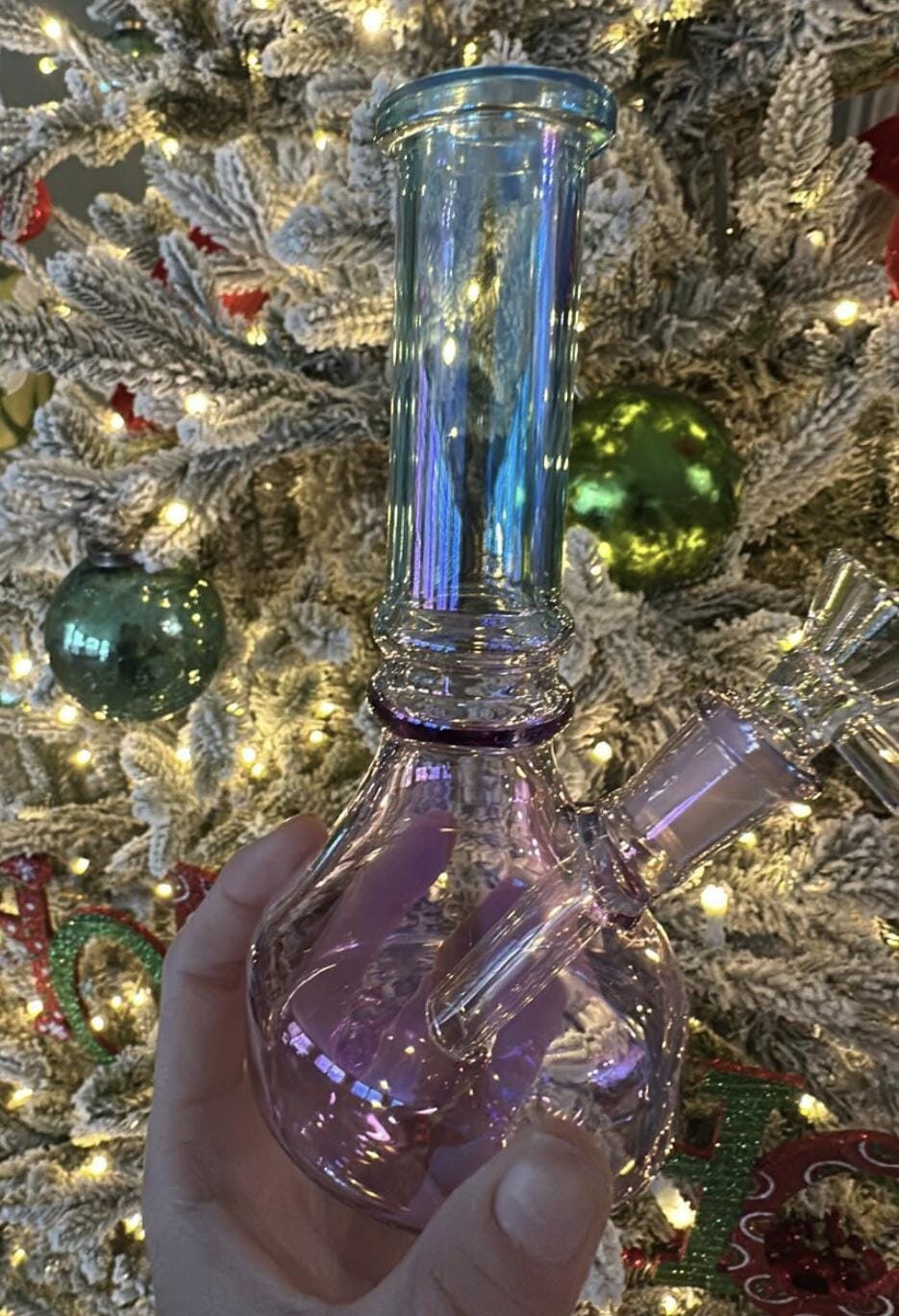 Customer photo review of IRIDESCENT GRADIENT BONG 6"