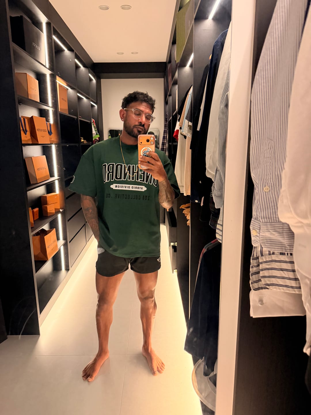 Customer photo review of hybrid division oversized tee