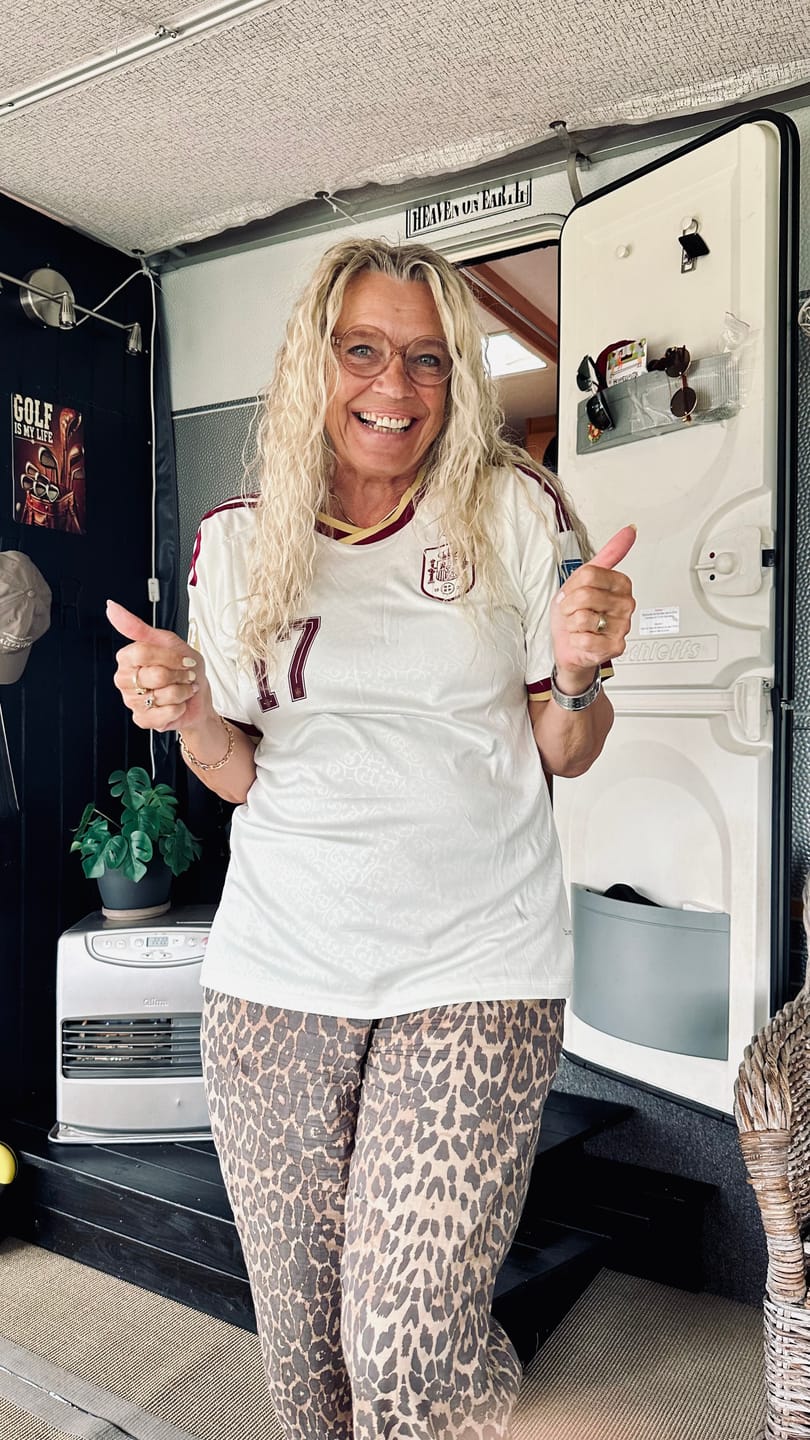 Customer photo review of Nico Williams Spain 2026 World Cup Away Football Jersey