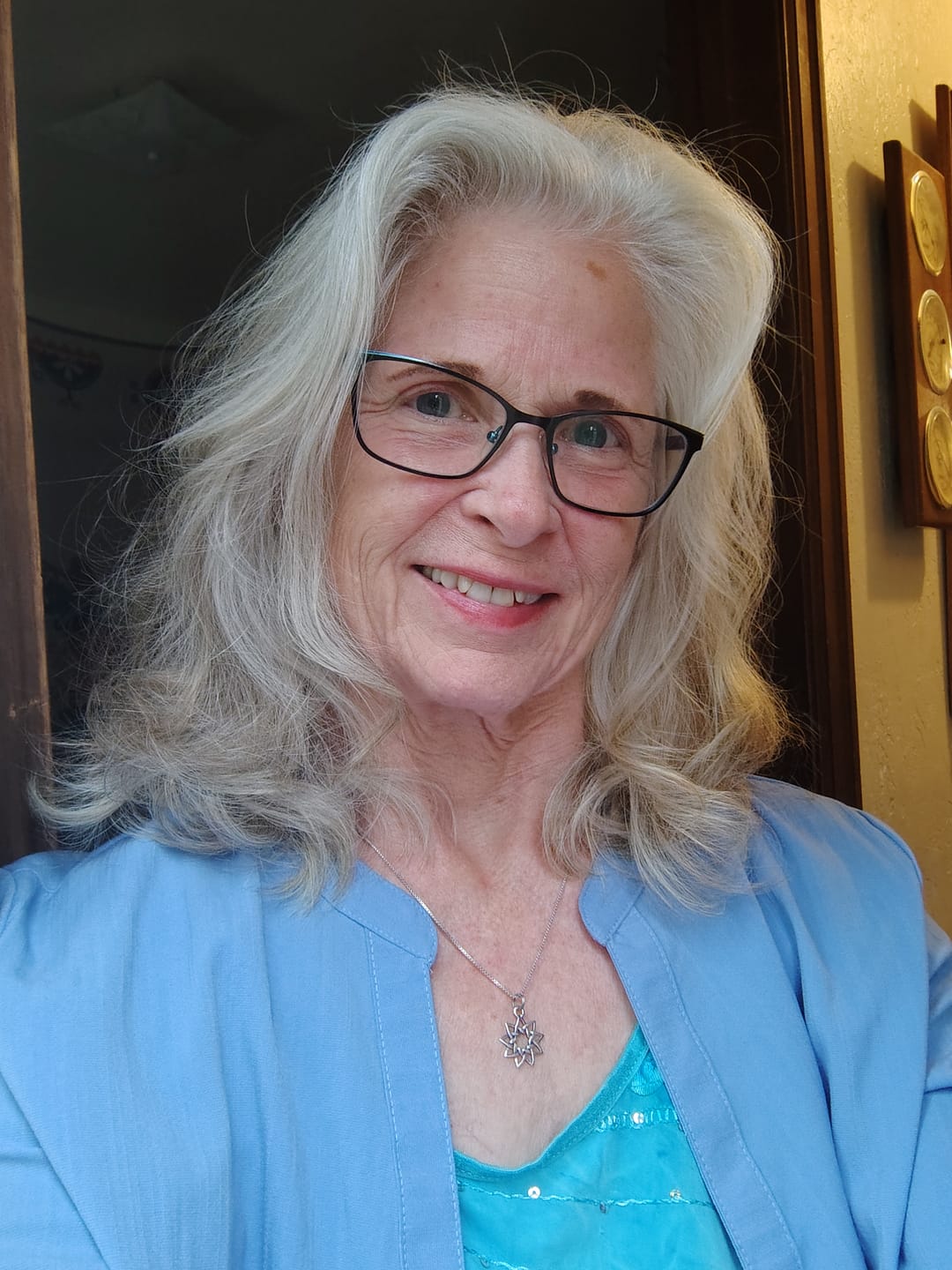 Customer photo review of Castor Oil Shampoo Bar – Brittle & Dry Hair | VIORI