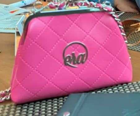 Customer photo review of ERA Mini Kisslock Chain Bag – Pink