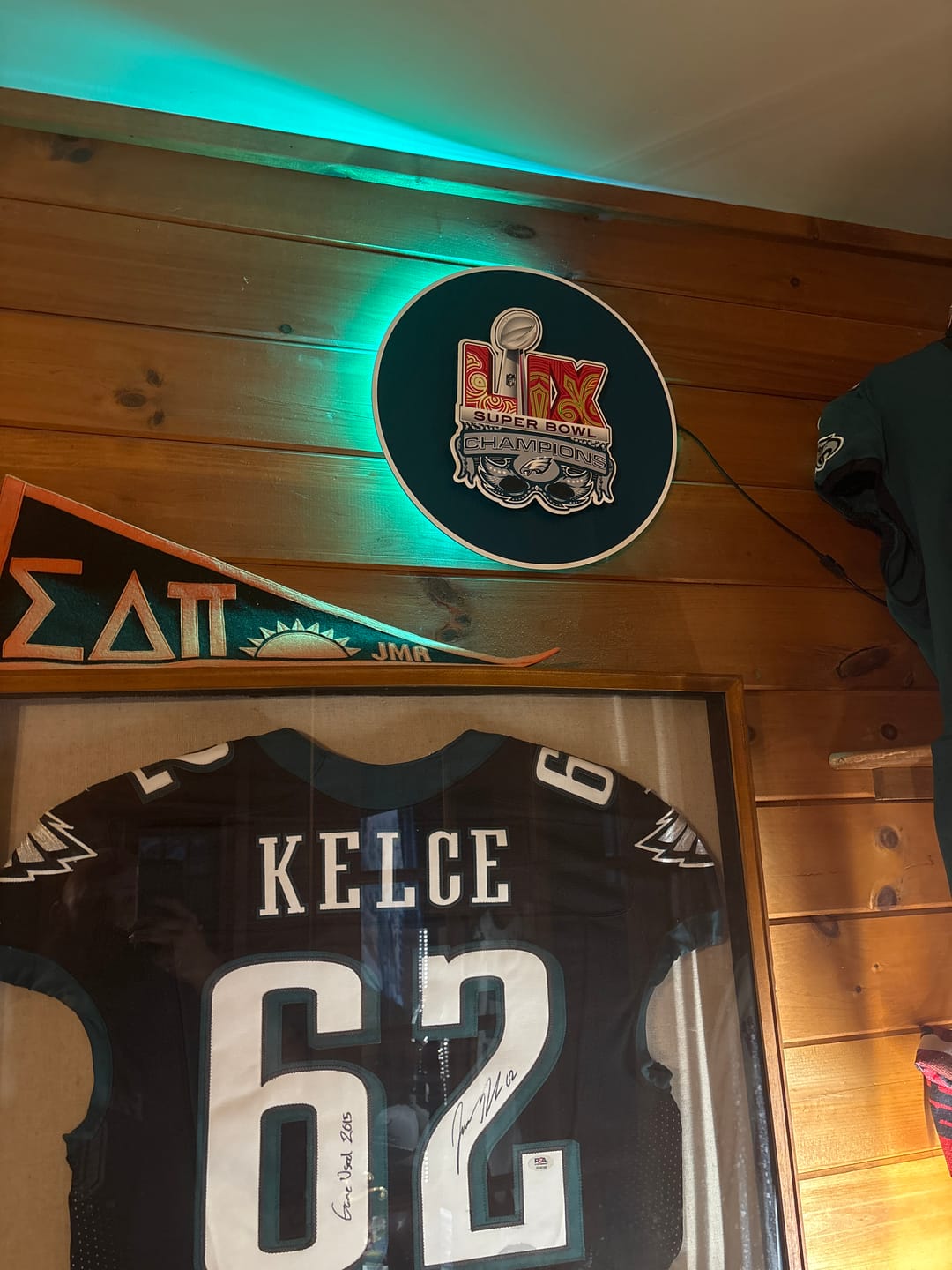 Customer photo review of Philadelphia Eagles Super Bowl LIX CRAFT SERIES 3D Embossed Metal Wall Art