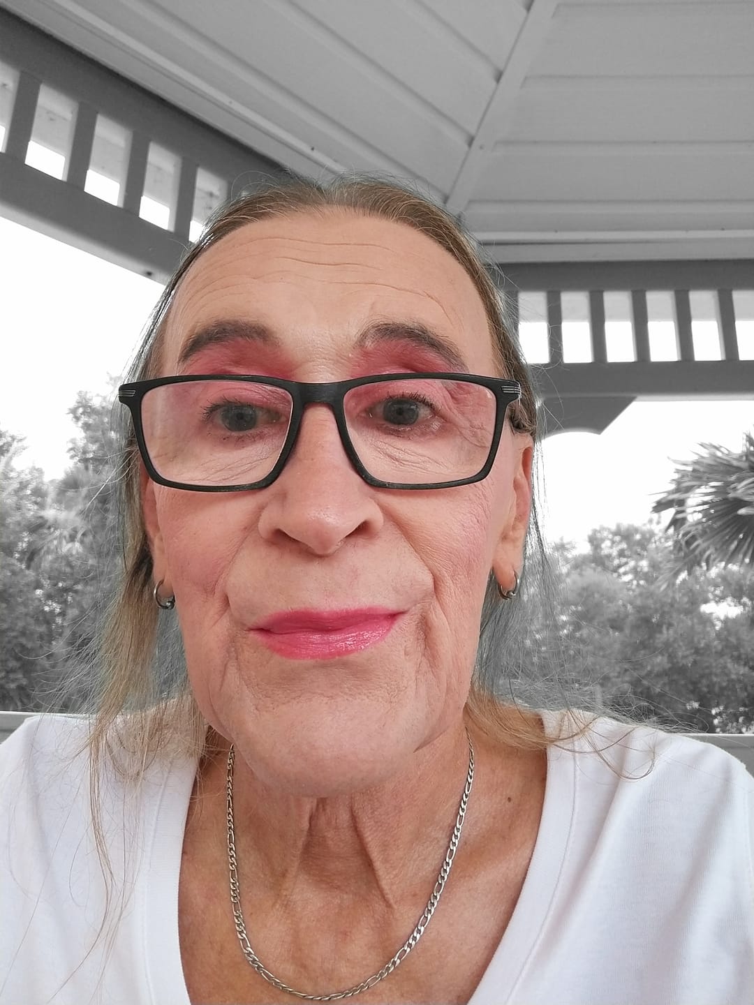 Customer photo review of Peel-off Lip Stain