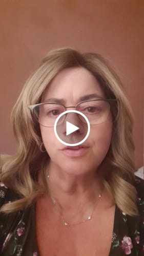 Customer video review of JBEXTENSION 14 Inches Curly Mix Blonde Wig with Bangs Pre-Cut T Part Snowflake Lace Frontlace Glueless Wig GLORIA MIX BLONDE【BENDY EAR TABS】