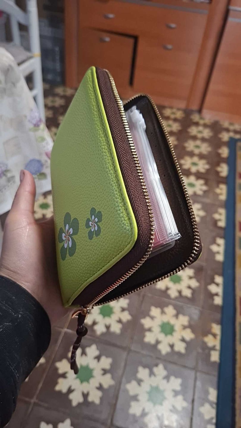 Customer photo review of Libreta de Ahorro con Cremallera A7