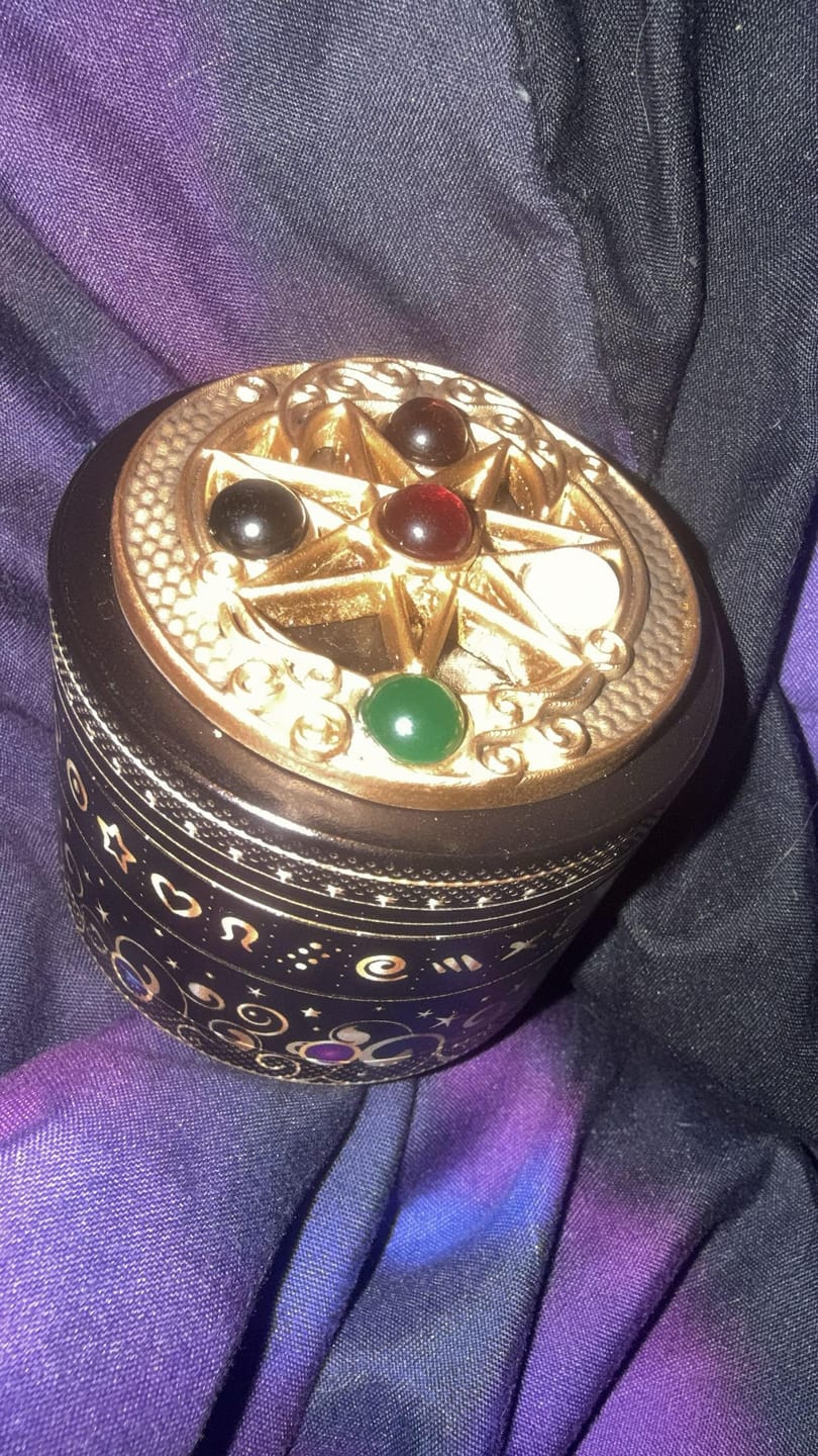 Customer photo review of DIVINATION GRINDER