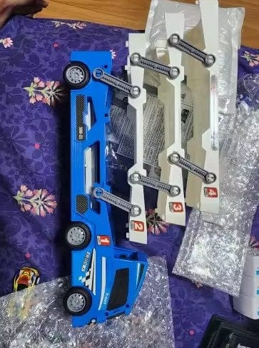Customer photo review of LoadRacer Spielzeug Autotransporter | 6 Mini Autos Rennbahn LKW Lernspielzeug