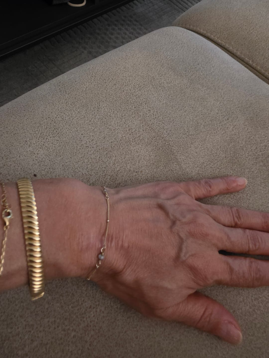 Customer photo review of Mondstein Armband - Gold